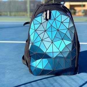GEO Lightweight backpack for school, tennis and all activities. Fit 2 racquets.